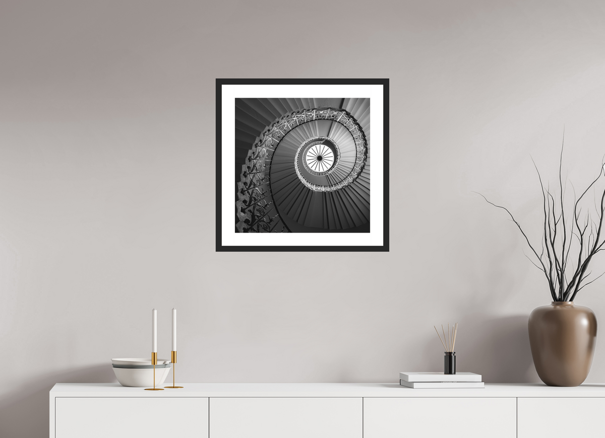 50 x 50 cm, Hahnemühle Photo Rag, Frame 20mm black, Passepartout white, Front glass matt POETRY - EYE OF A DRAGON - London