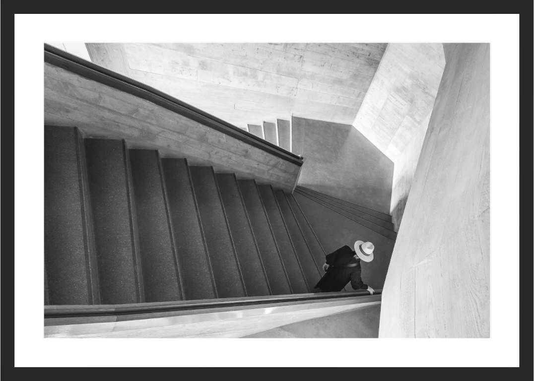 Main image WOMAN AND STAIRS III